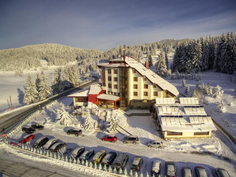 Хотелски комплекс "КООП Рожен" Ви очаква за незабравима зимна ваканция!